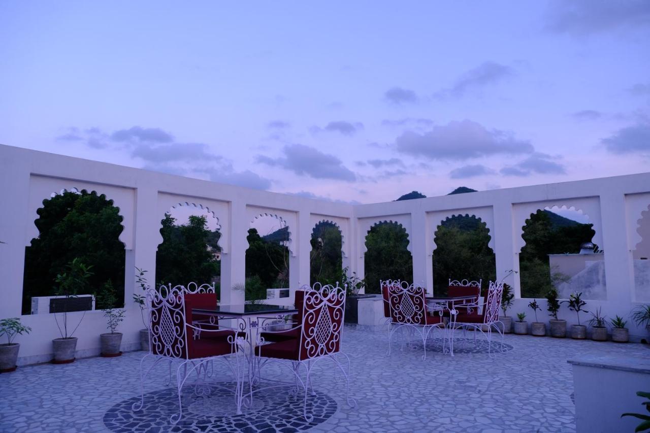 Emperor Palace A Heritage Villa Udaipur Exterior photo